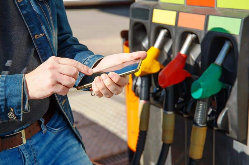Gas-Stations-That-Take-Apple-Pay-In-Store-at-the-Pump