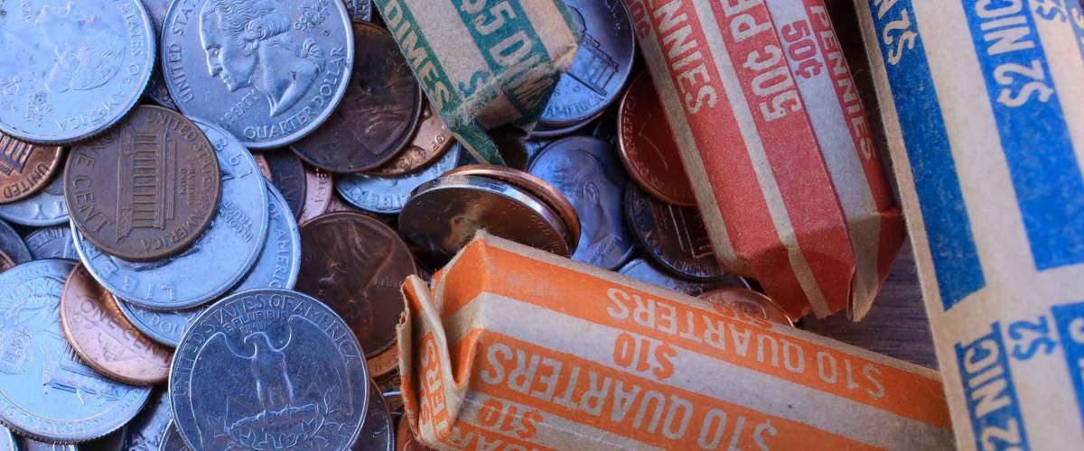 How much is in a roll of quarters in 2022